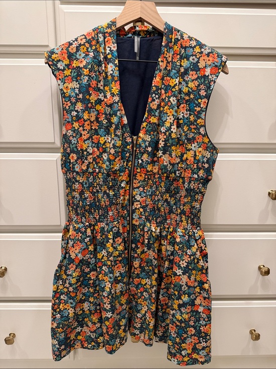 Anthropologie Dresses & Skirts - Anthropologie Tommie Cap Sleeve Floral SZ L
